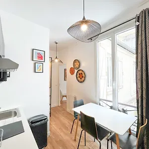 146 - Urban Cosy Flat In Apartment